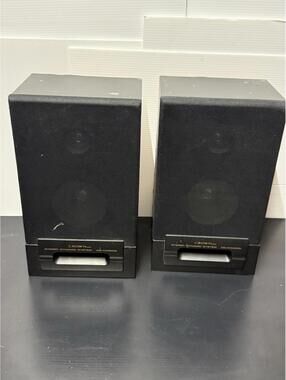 Vintage Crown CD-K3300R Compact Disc MIDI System Speakers